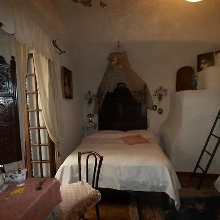 Le Petit Chateau *
