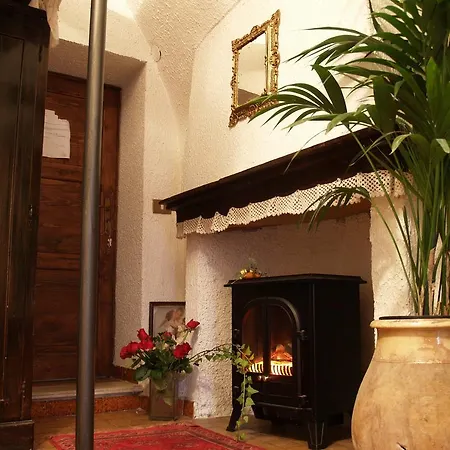 Le Petit Chateau